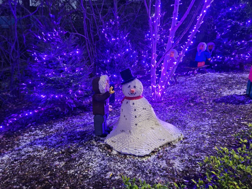 Legoland Windsor Christmas Snowman display