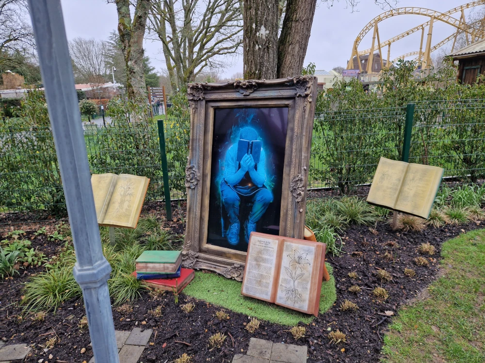 Paultons Park Ghostly Manor Moving Portrait