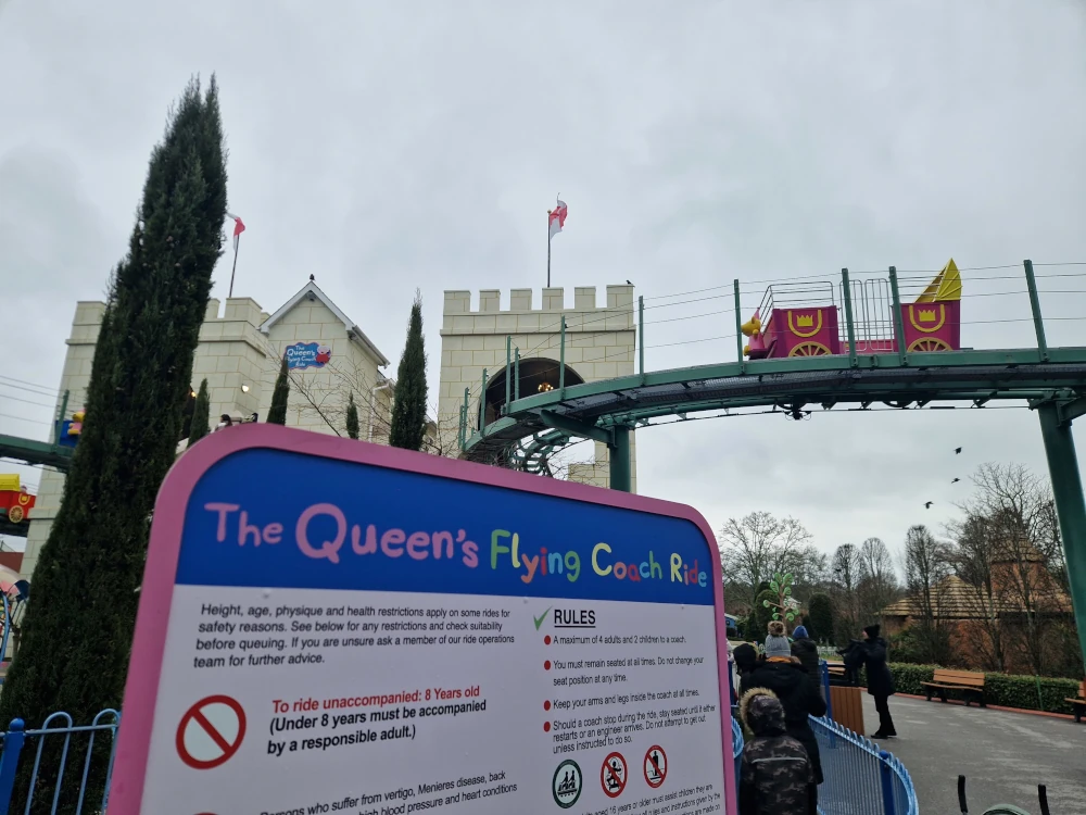 Paultons Park Peppa Pig World Queens Flying Coach Ride