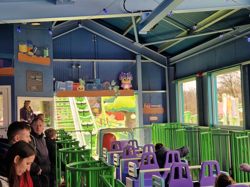 Bluey The Ride Here come The Grannies Station