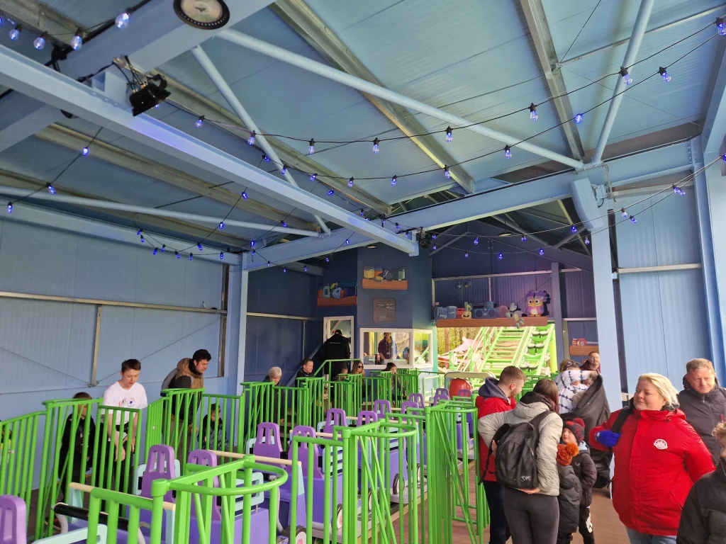 Bluey The Ride Here come The Grannies Station