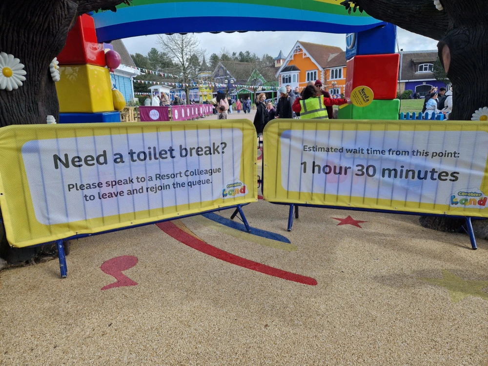 Bluey The Ride queue signs and help