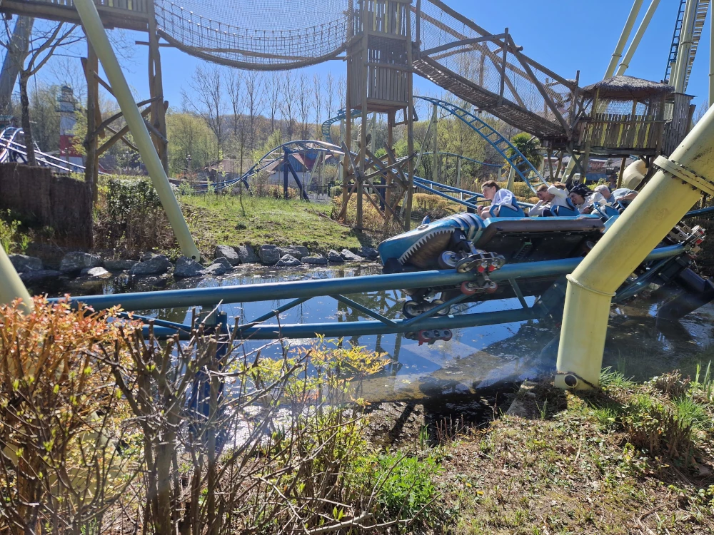 Walibi Belgium Mecalodon