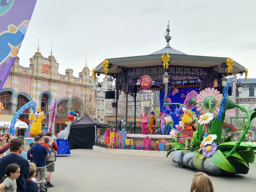 Plopsaland Belgium Character Show and parade floats