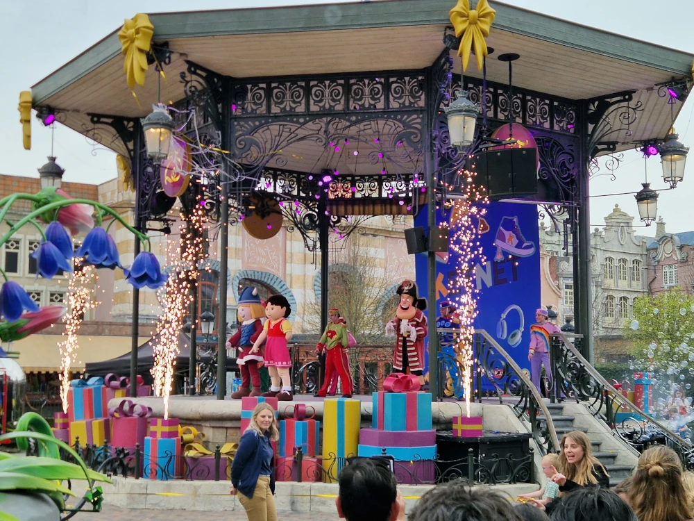 Plopsaland Belgium Character Show